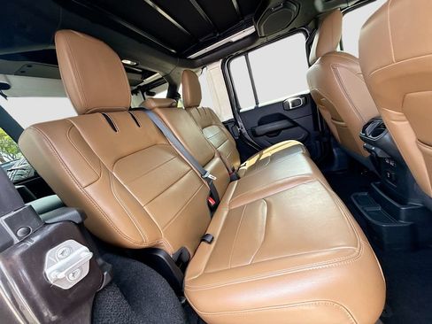 Used 2021 Jeep Wrangler Unlimited Sahara w/ Cold Weather Group AWD/4WD image 32
