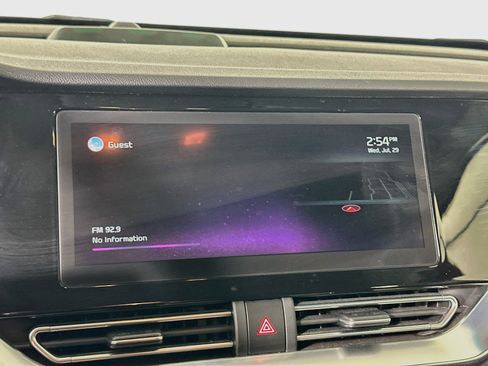 Used 2022 Kia Niro EX FWD image 21
