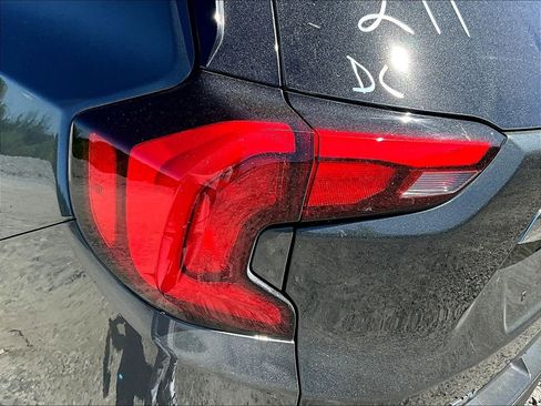 Used 2018 GMC Terrain SLE image 29