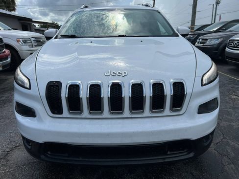 Used 2015 Jeep Cherokee Latitude w/ Comfort/Convenience Group FWD image 3