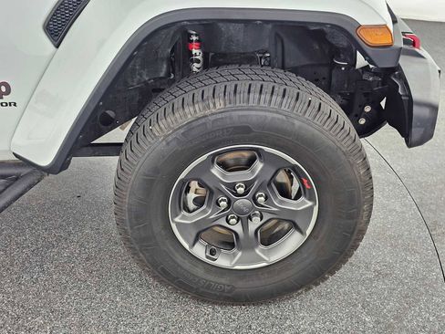 Used 2020 Jeep Gladiator Rubicon image 9