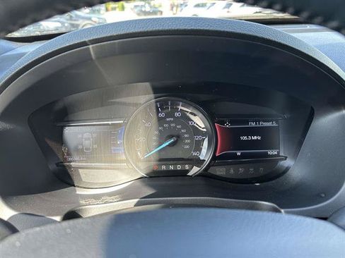 Used 2019 Ford Explorer XLT w/ Equipment Group 202A AWD/4WD image 16