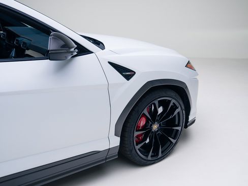 Used 2022 Lamborghini Urus image 22