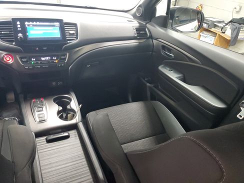 Used 2021 Honda Passport Sport image 15