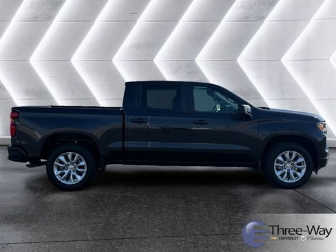 Used 2023 Chevrolet Silverado 1500 Custom w/ LPO, Dark Essentials Package image 6