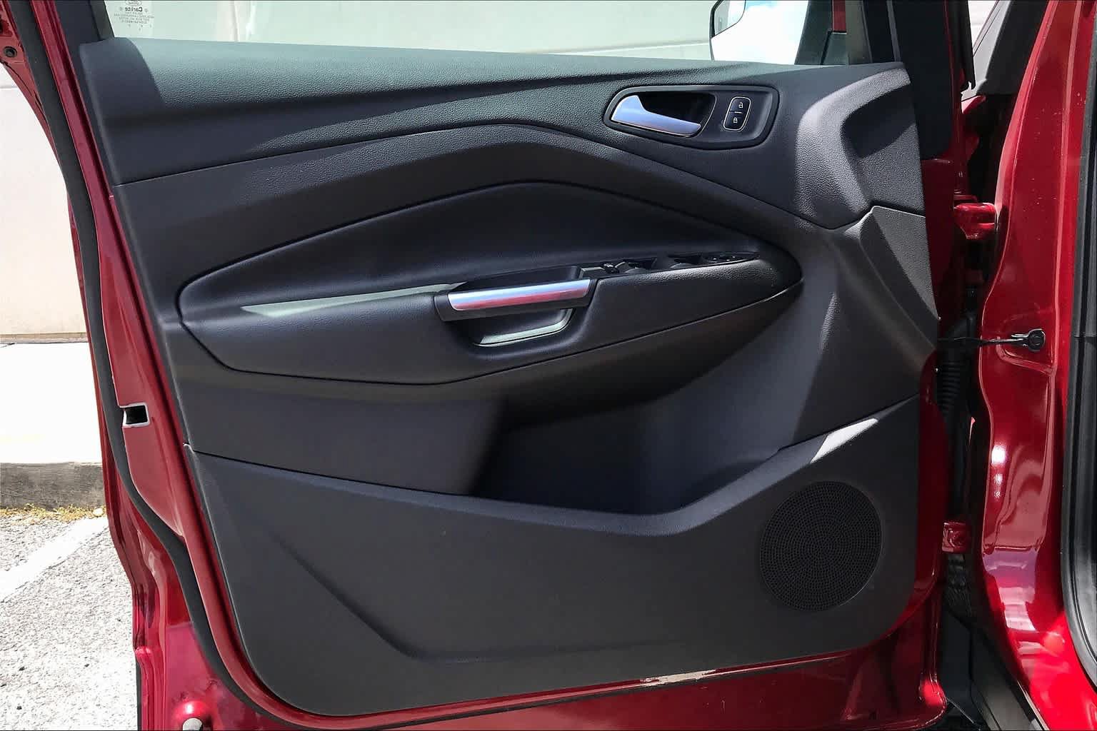 Used 2018 Ford Escape SE w/ SE Sync 3 Package AWD/4WD image 22