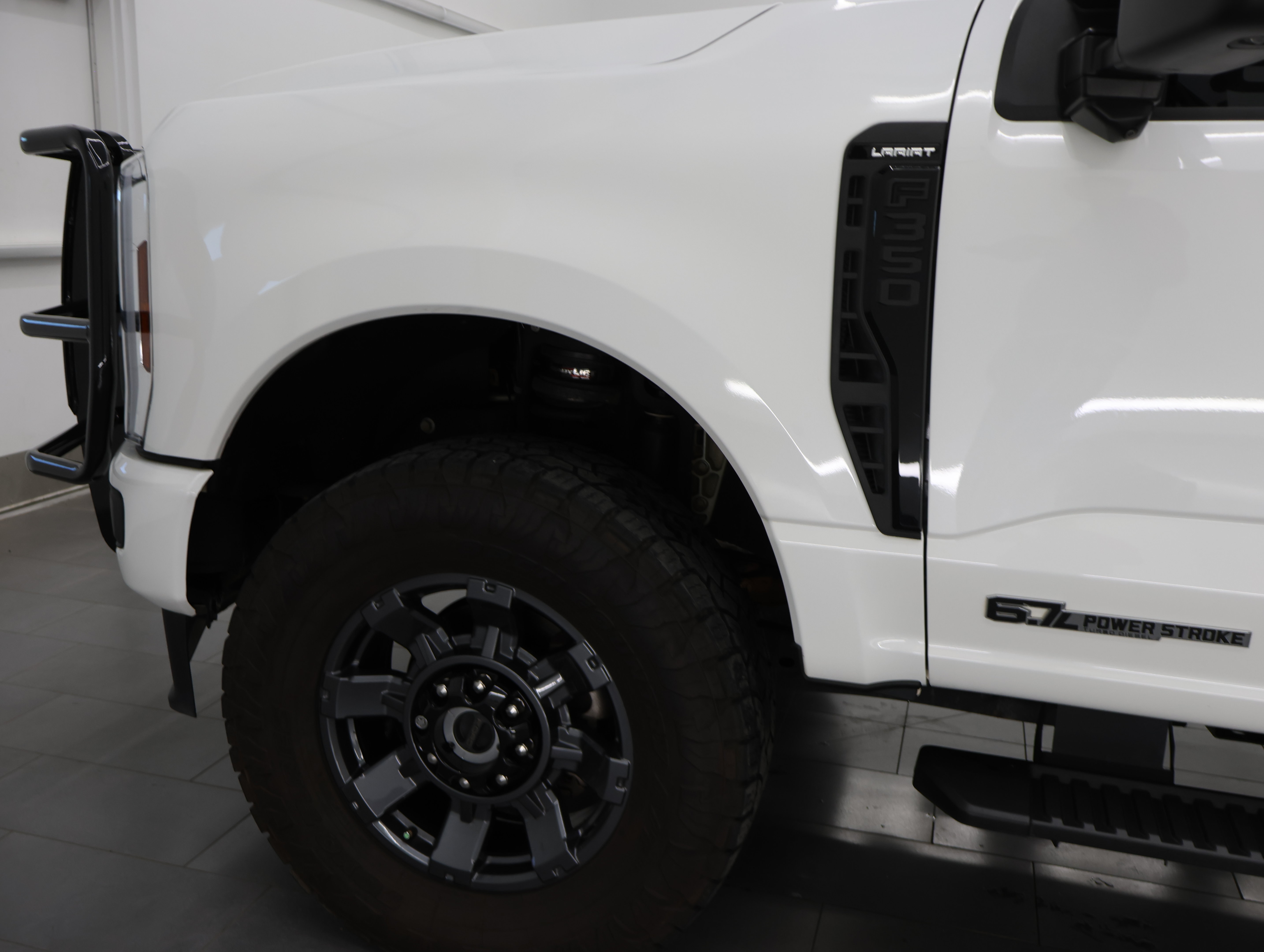 Used 2024 Ford F350 Lariat w/ Lariat Ultimate Package AWD/4WD image 38