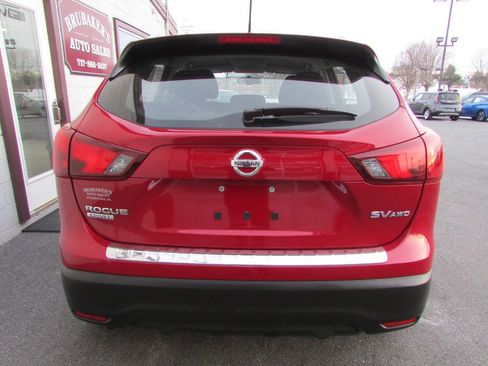Used 2018 Nissan Rogue Sport SV w/ SV Technology Package image 3