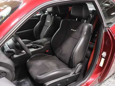 Used 2018 Dodge Challenger SRT w/ Technology Group RWD image 40