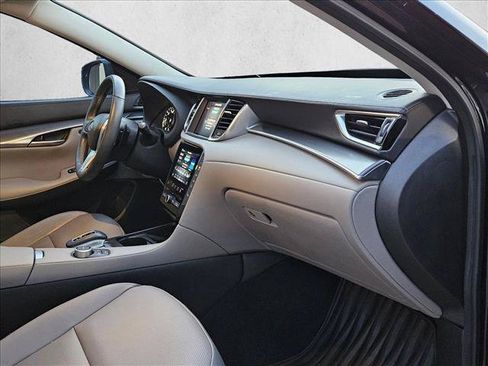 Used 2023 INFINITI QX50 Luxe FWD image 18