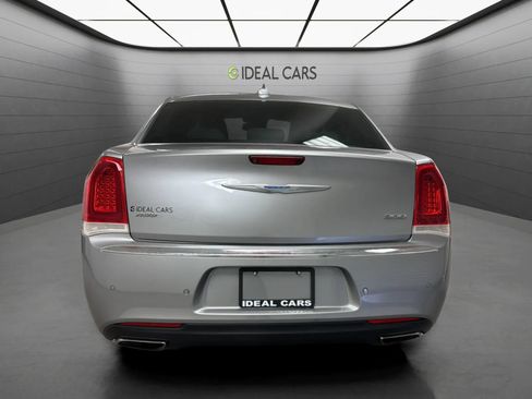 Used 2018 Chrysler 300 Limited w/ Safetytec Plus Group AWD/4WD image 6