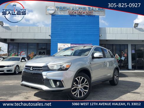 Used 2018 Mitsubishi Outlander Sport SE image 1