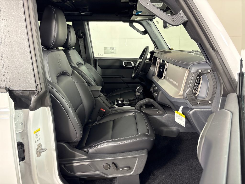 New 2026 Ford Bronco Outer Banks w/ Sasquatch Package AWD/4WD image 5