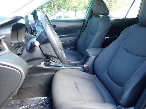 Used 2023 Toyota Corolla Cross LE w/ Moonroof Package AWD/4WD image 28
