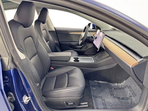 Used 2023 Tesla Model 3 Standard Range image 16