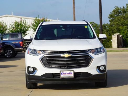 Used 2018 Chevrolet Traverse LT FWD image 2