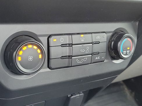 Certified 2020 Ford F150 XL w/ Equipment Group 101A Mid image 27