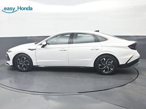 Used 2025 Hyundai Sonata SEL FWD image 4