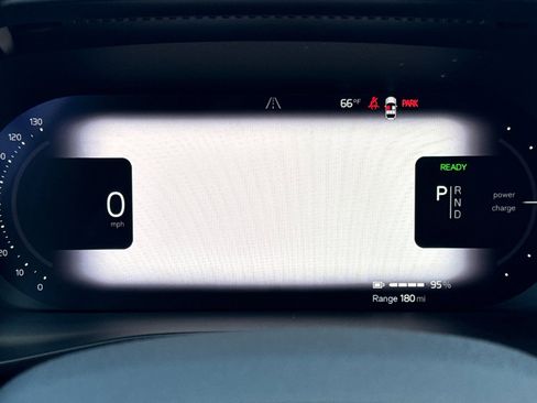 Used 2023 Volvo XC40 Recharge Ultimate AWD/4WD image 28