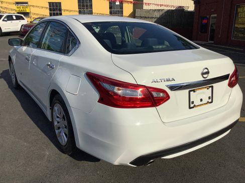 Used 2016 Nissan Altima 2.5 S w/ Power Driver Seat Package FWD image 6