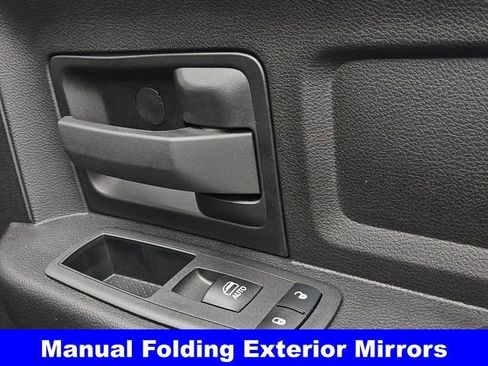 Used 2024 RAM 2500 Tradesman w/ Chrome Appearance Group image 32