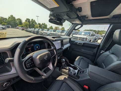 New 2026 Ford Bronco Badlands AWD/4WD image 10