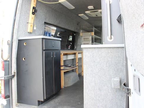 Used 2016 Mercedes-Benz Sprinter 3500 image 21