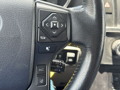 Used 2018 Toyota Sequoia Platinum AWD/4WD image 16