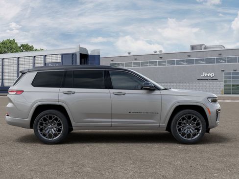 New 2026 Jeep Grand Cherokee L Summit AWD/4WD image 21