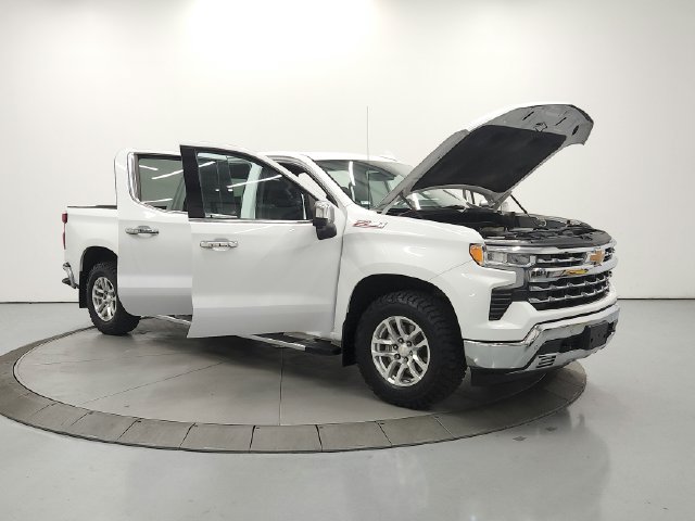 Used 2024 Chevrolet Silverado 1500 LTZ AWD/4WD image 10