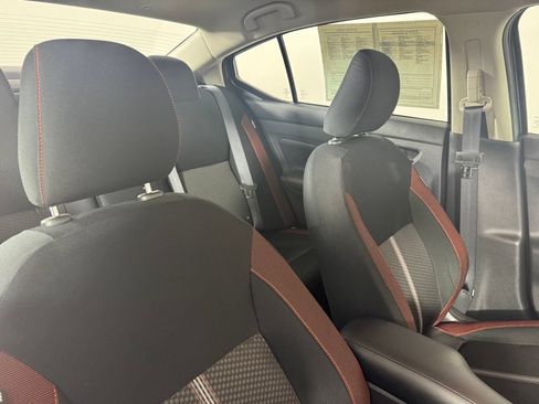 Used 2025 Nissan Versa SR FWD image 26