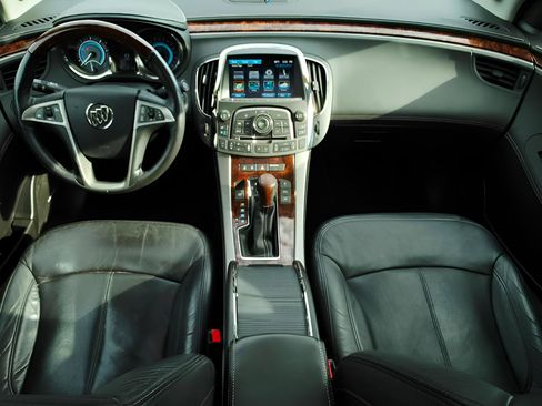 Used 2013 Buick LaCrosse Touring FWD image 18