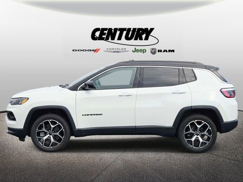 Used 2025 Jeep Compass Limited AWD/4WD image 7