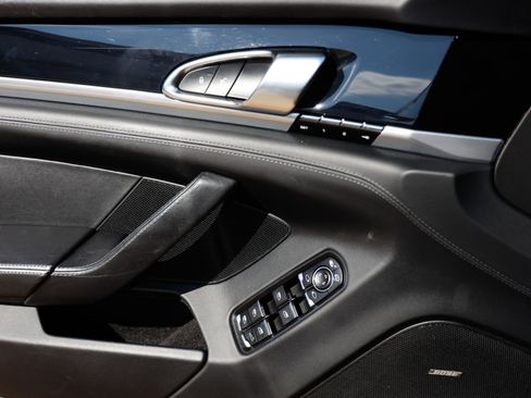 Used 2016 Porsche Panamera S image 49