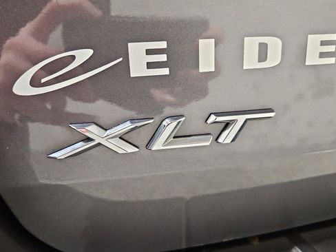 Used 2022 Ford Explorer XLT w/ Class IV Trailer Tow Package image 29