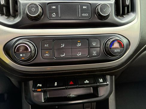 Used 2020 GMC Canyon SLE w/ Driver Alert Package image 29