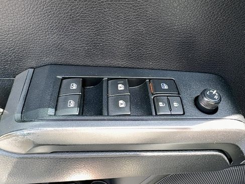 Used 2020 Toyota Tacoma TRD Off-Road image 19