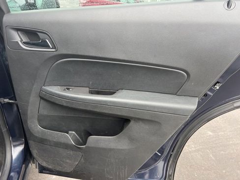 Used 2017 Chevrolet Equinox LT w/ Convenience Package image 10