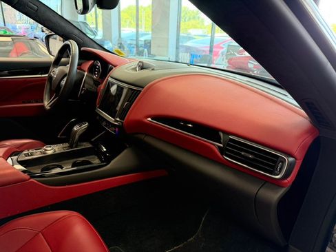 Used 2022 Maserati Levante Modena AWD/4WD image 35