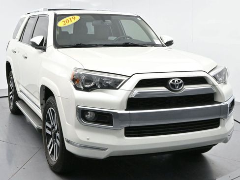Used 2019 Toyota 4Runner Limited AWD/4WD image 2