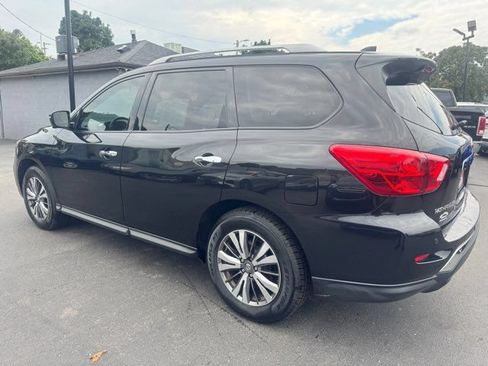 Used 2020 Nissan Pathfinder SL FWD image 4
