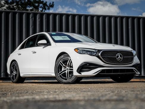 New 2026 Mercedes-Benz E 350 4MATIC Sedan image 1