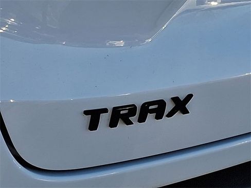 Certified 2024 Chevrolet Trax RS w/ Driver Confidence Package image 28
