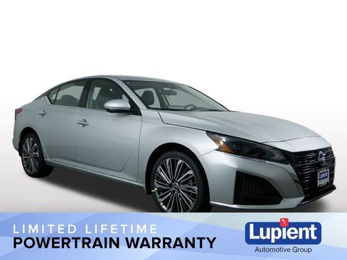 New 2025 Nissan Altima 2.5 SL image 1