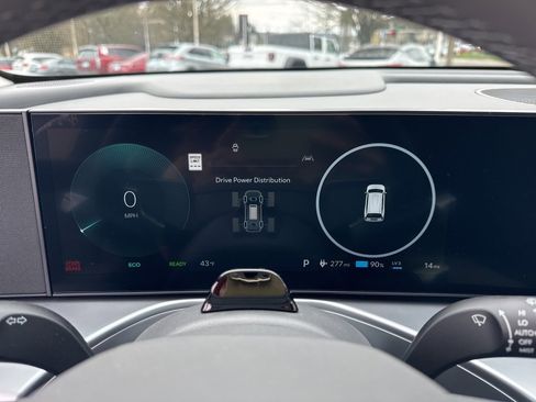 Used 2026 Hyundai Ioniq 9 Limited image 22