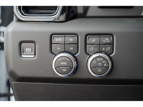 New 2026 GMC Sierra 1500 AT4X w/ LPO, Black Badging Package AWD/4WD image 31