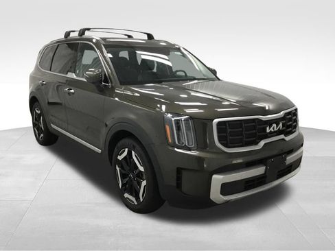 Used 2025 Kia Telluride S AWD/4WD image 3