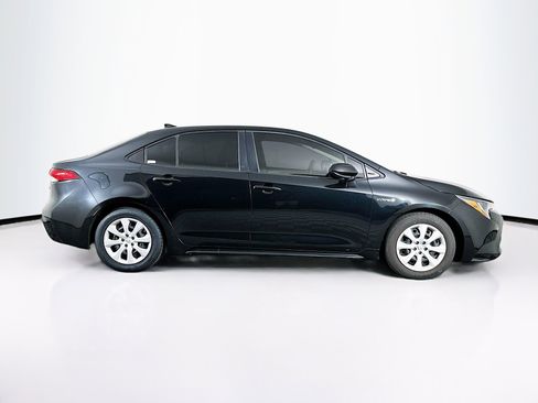 Used 2021 Toyota Corolla LE FWD image 10