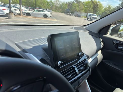 Used 2023 Mitsubishi Eclipse Cross AWD image 6