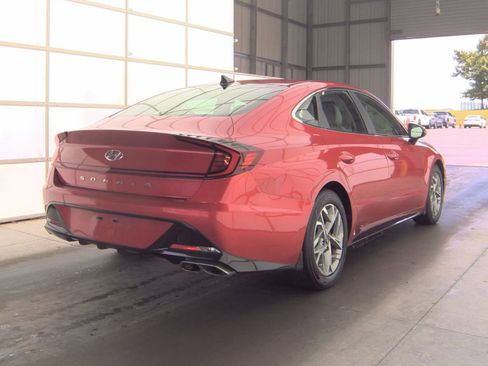 Used 2021 Hyundai Sonata SEL w/ Preferred Accessory Package FWD image 4